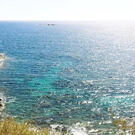 Meda Chica Roses Canyelles, Costa Brava Exterior photo